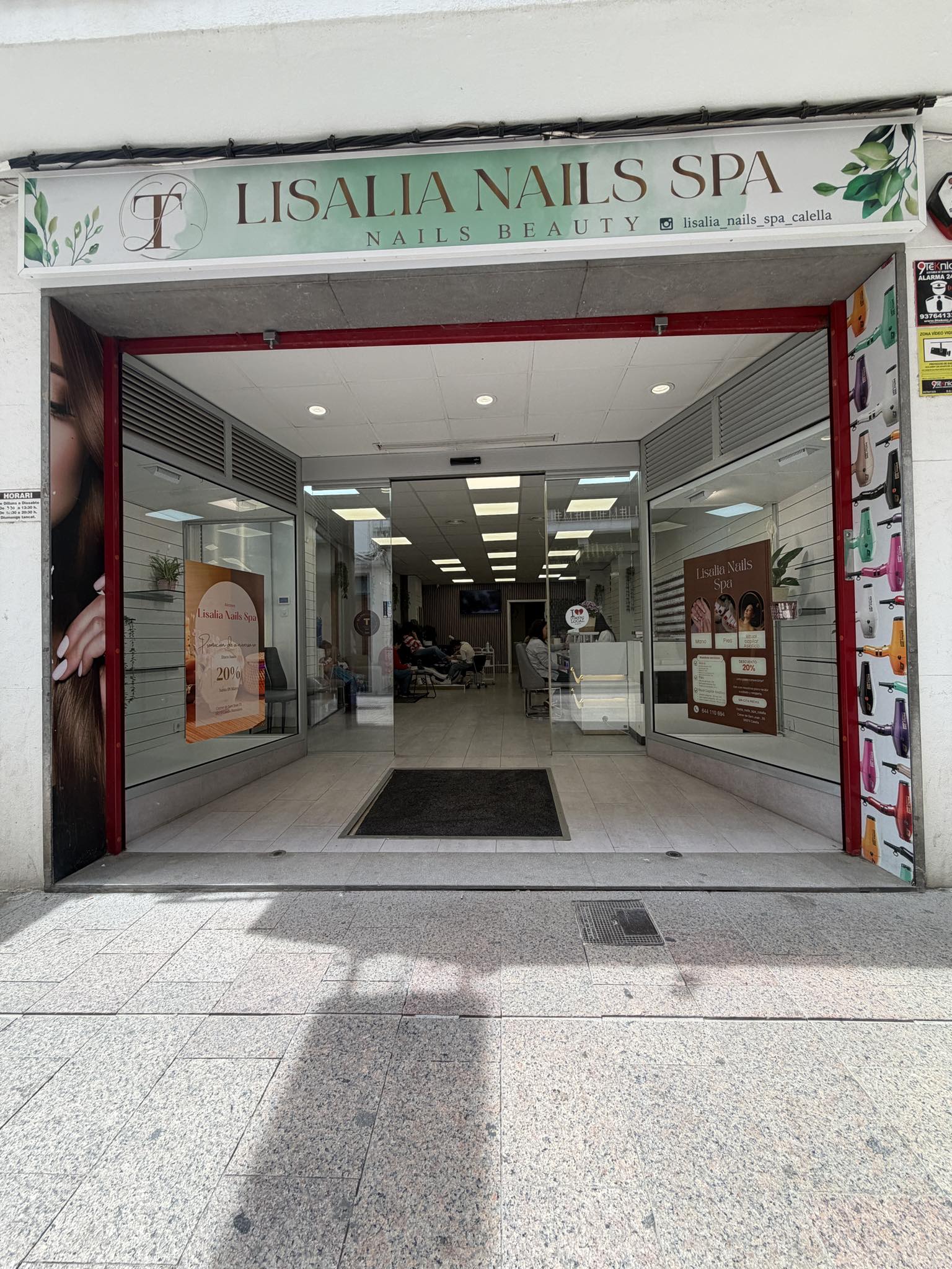 Salon image 1